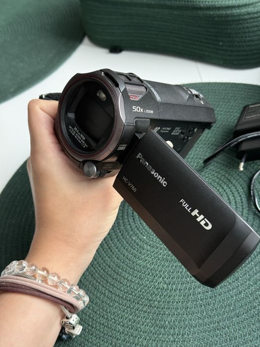Камера panasonic full HD HC-V760 50X zoom