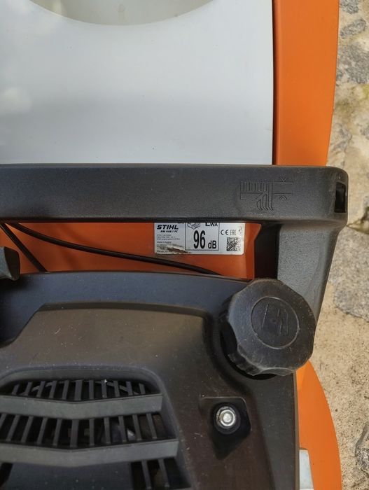 Corta-relva STIHL RM 448 PC