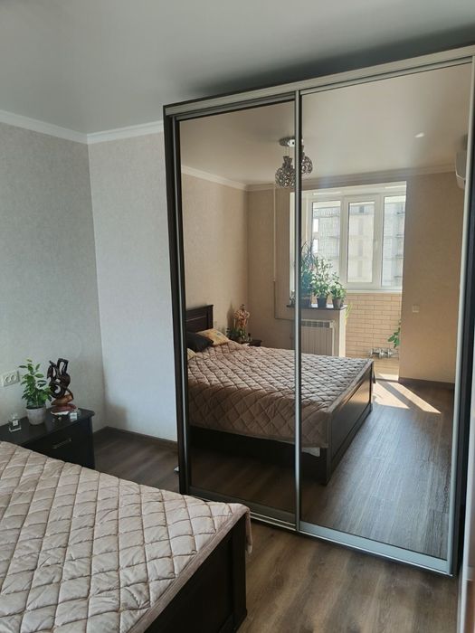 Двері розсувні окремо,  шафи купе з установкою.  Усе по вашим розмірам