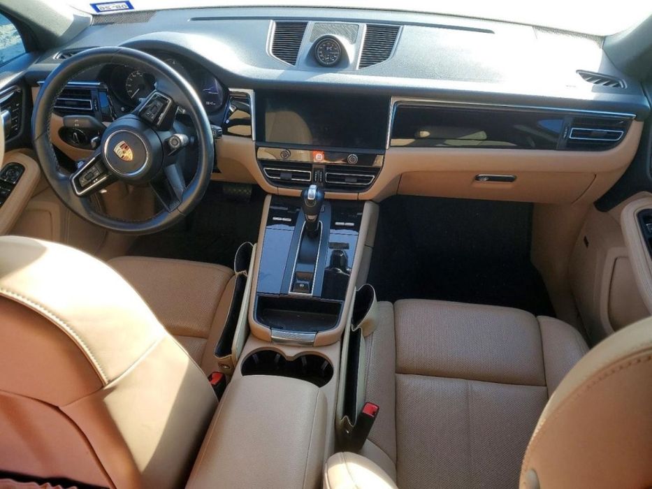 Porsche Macan 2024r., 4x4, 2.0L, od ubezpieczalni