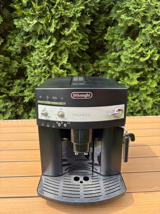 Каварка Delonghi Magnifica