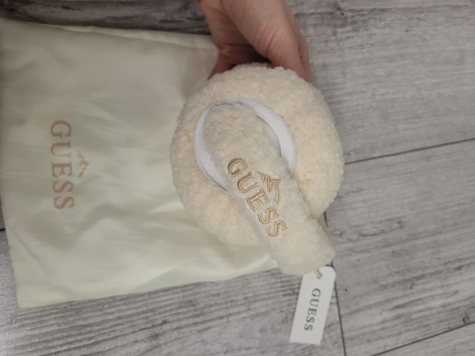 Nowe nauszniki zimowe baranek Guess