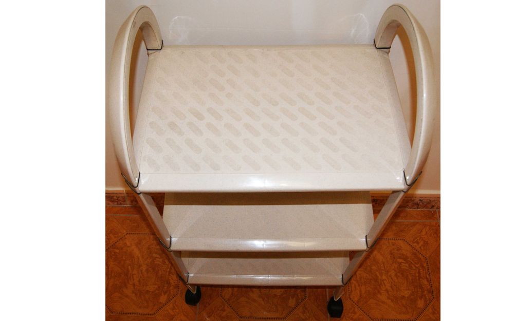 Пластиковая этажерка на колёсиках Стойка полка трёхъярусная для ванной