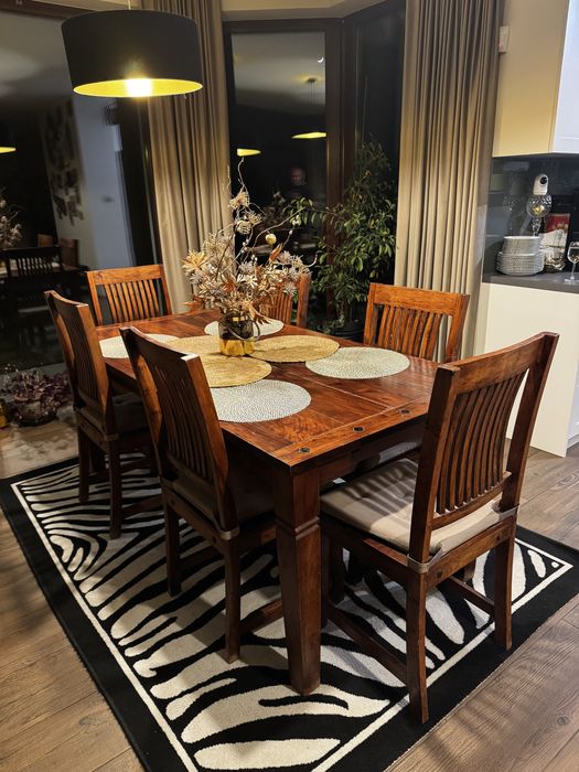 Stół drewniany plus 6 krzeseł Fredericia
