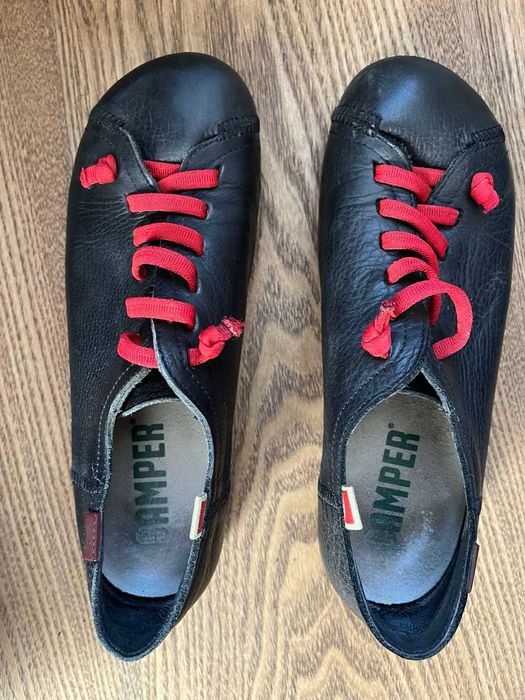 Черные кожаные туфли кеды camper