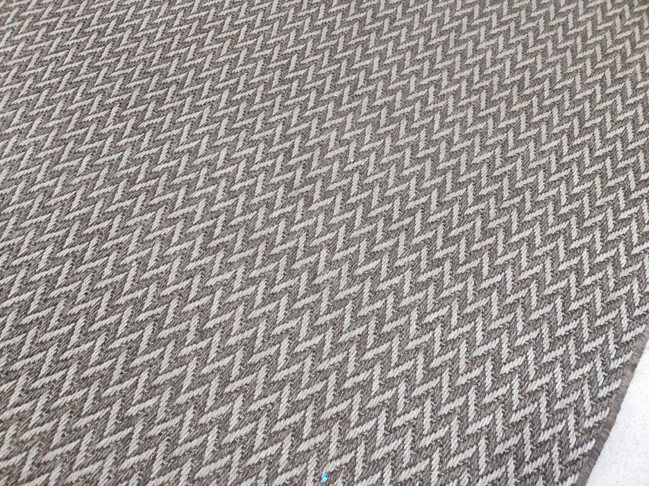 Carpete  castanho e bege