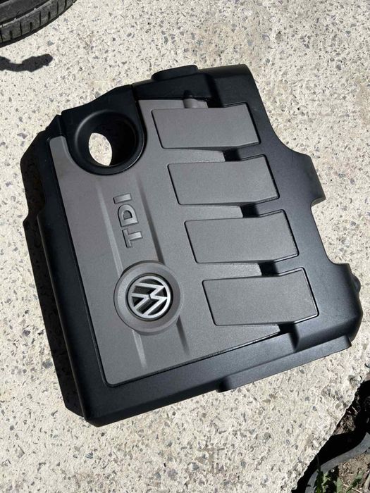 Кришка двигуна 1.6 2.0 tdi vw skoda seat