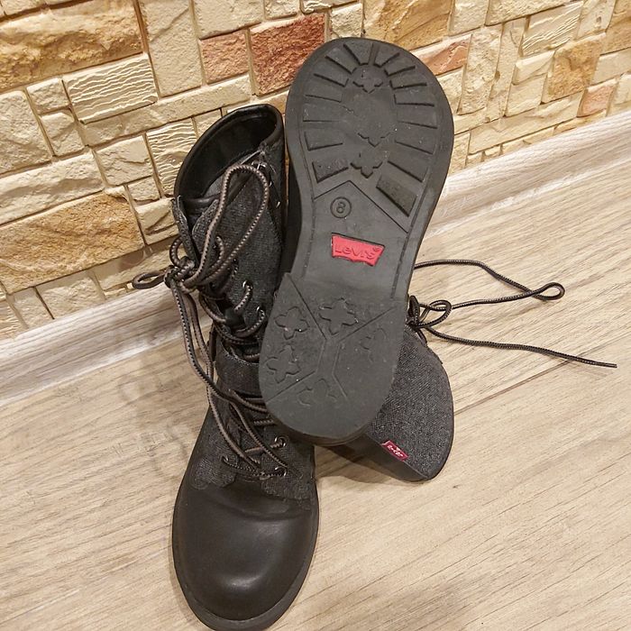 Женские ботинки Levis