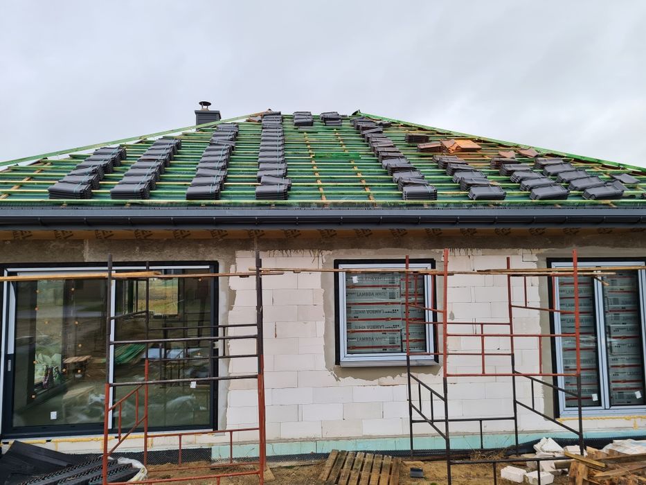 Dachy, pokrycia dachowe, więźby