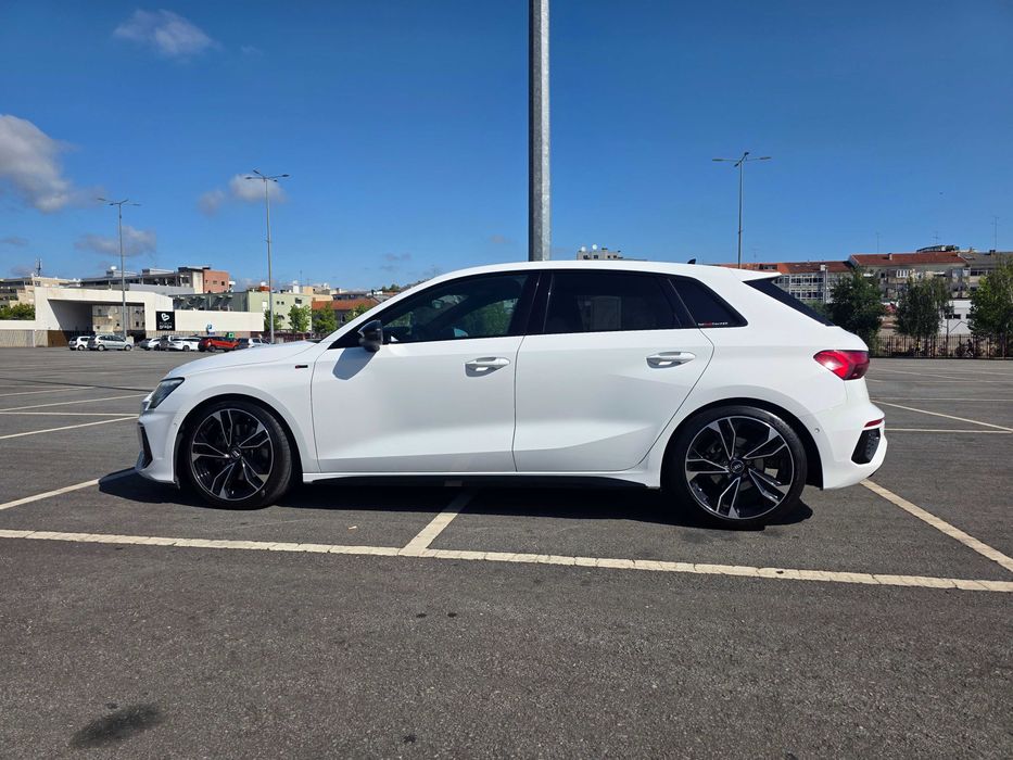 Audi A3 8Y Sportback — photo 3