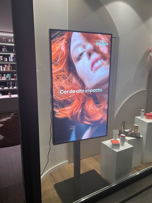 Monitor de alto brilho Lg 3 meses de uso como novo