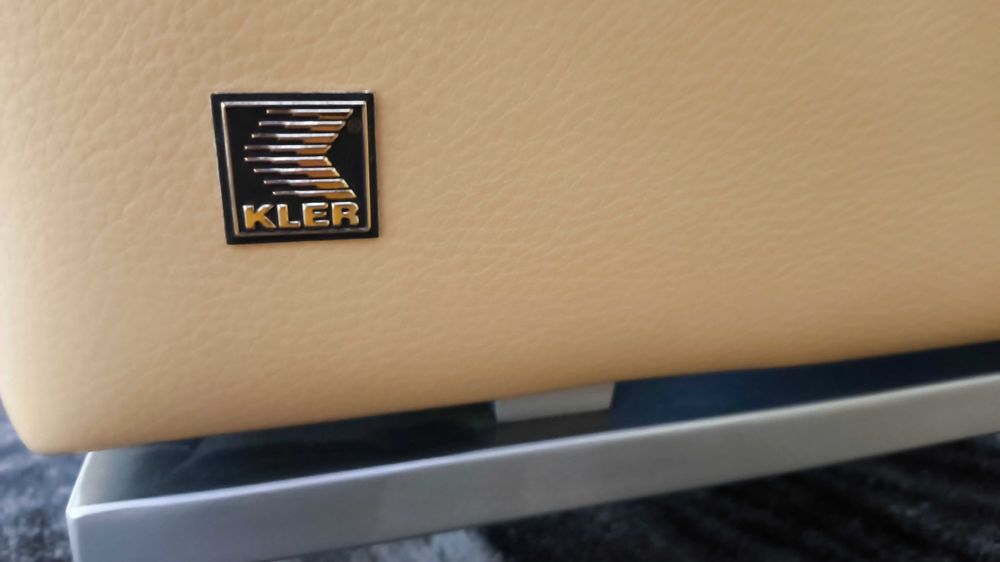 Skórzany komplet KLER: sofa skóra, fotel i stolik kawowy