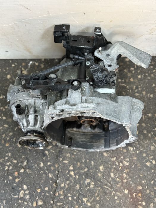 Caixa de velocidades 5v 1.6 TDI Vw/Audi/Skoda/Seat 2012 Ref:KFK