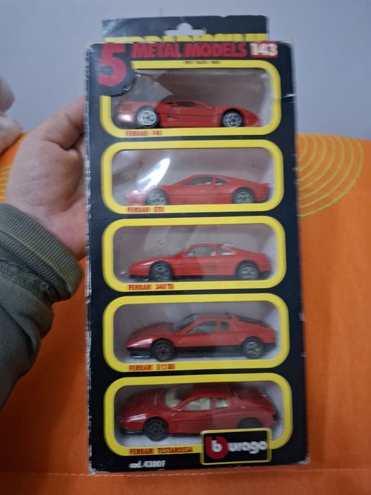 FERRARI burago..