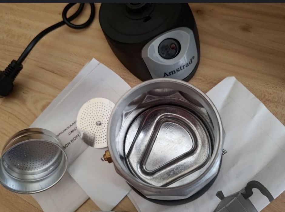 Elektryczna kawiarka Amstrad CM330 super espresso nowa do domu i biura