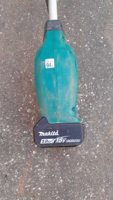 Roçadora a bateria Makita