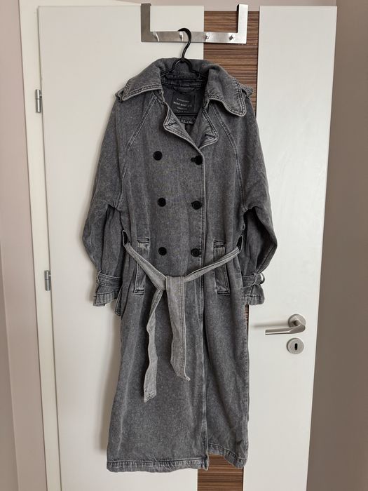 Damski dżinsowy trencz Stradivarius