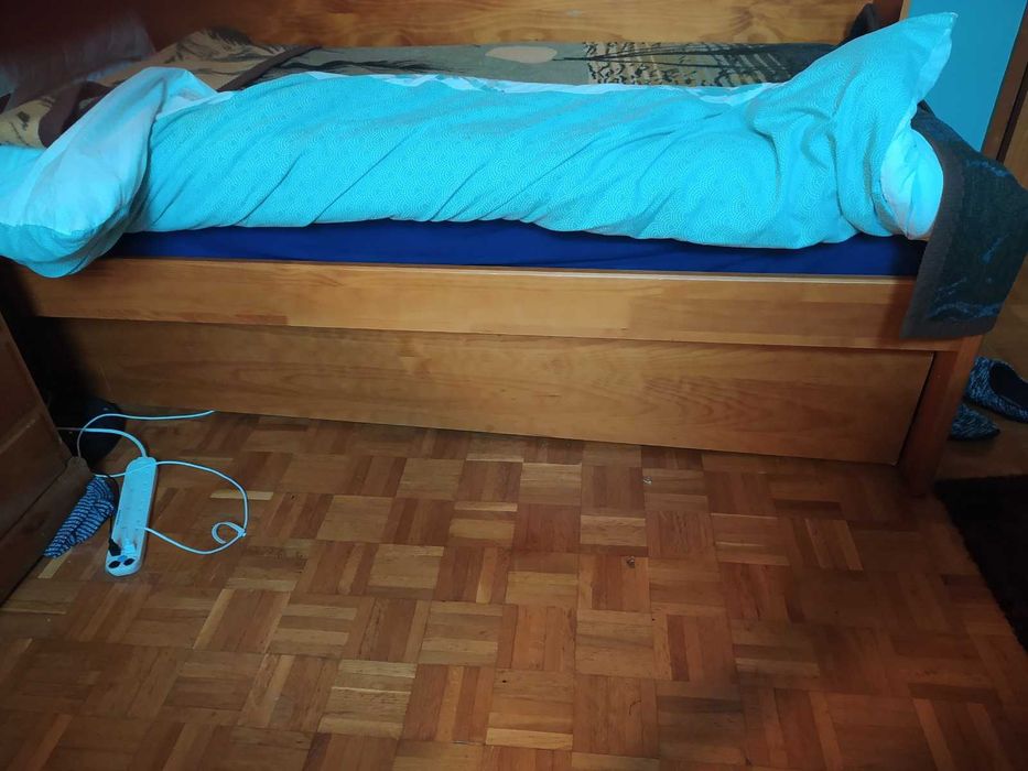 Cama Estúdio com arrumação