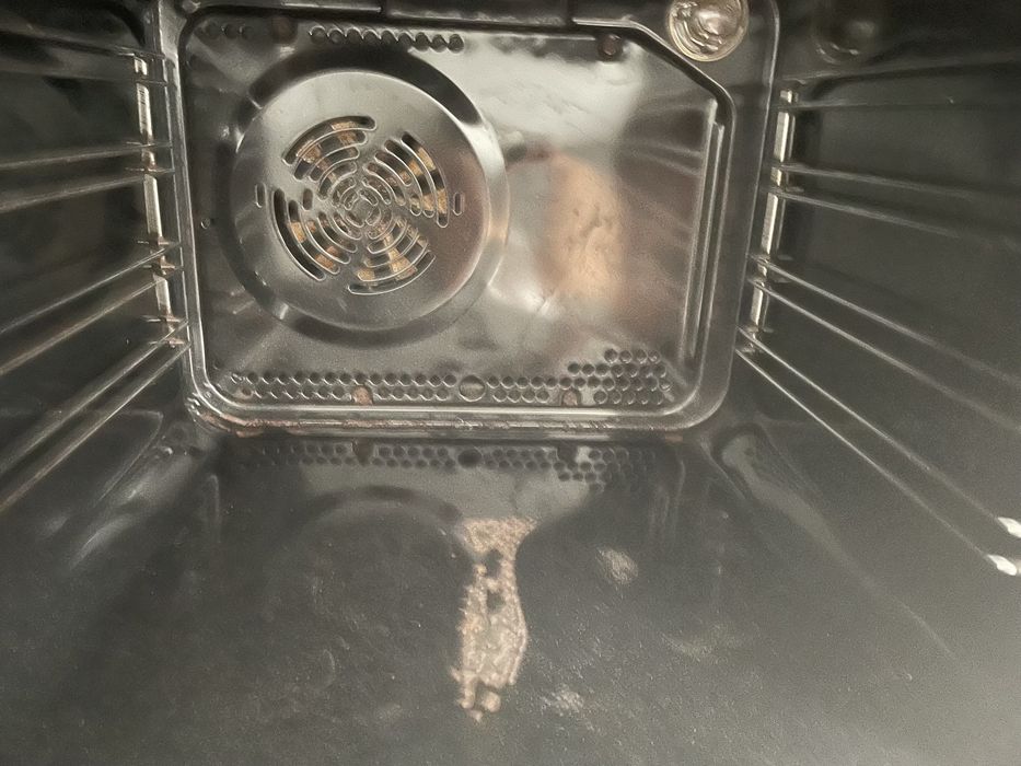 Forno Zanussi para peças (NÃO TEM PORTA)