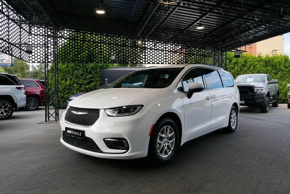 Chrysler Pacifica 18tys.km TouringL Polift Pentastar 3.6L V6 7os. 291KM Stow'N Go Radar