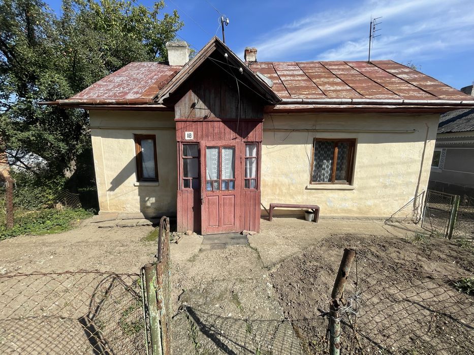 м.Монастириська  вул,миру18 продажа будинка