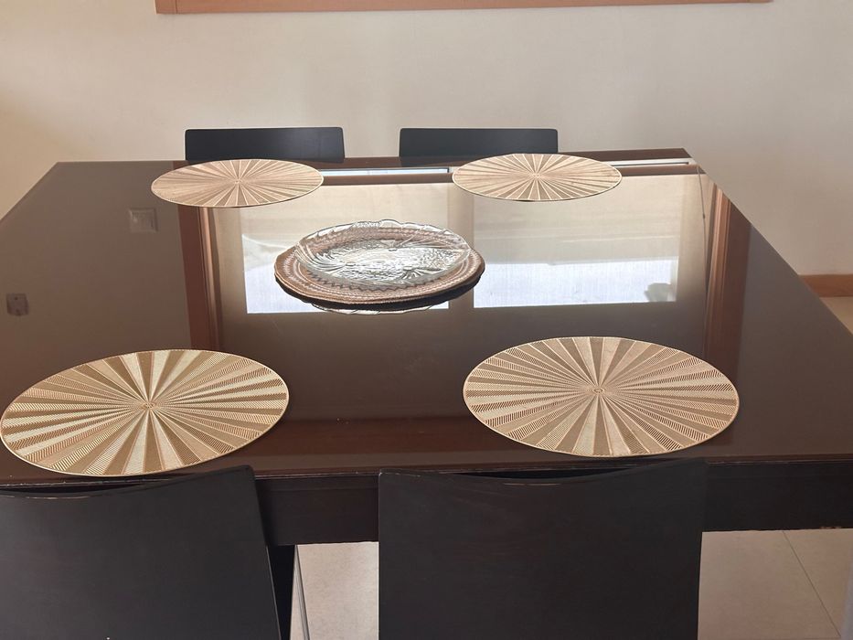 Mesa cozinha com 4 cadeiras
