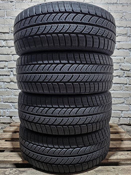 Зимові 225/55R17C Continental | 7.5mm | 2022 | Made in Slovakia | Преміум вантажні шини | Ідеальний стан, без пошкоджень, без ремонтів, без дефектів
