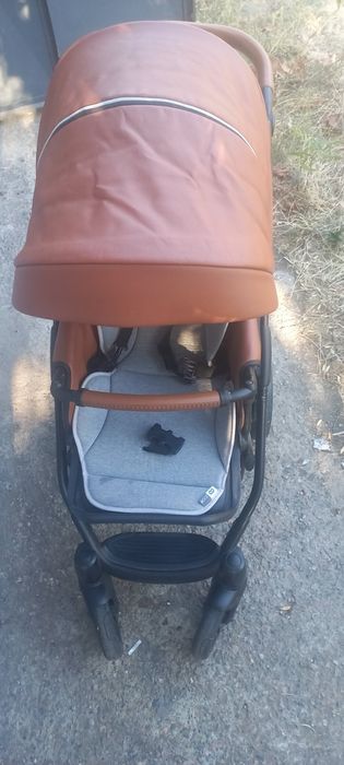 Продам новую универсальную коляску 2 в 1 Mioobaby Zoom