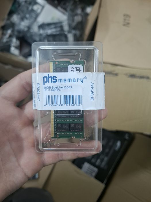 Оперативна память на 16гб DDR4