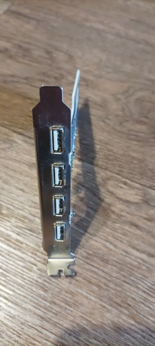 Карта відеозахвату пoд MINI-DV та карта розширення USB 2.0 через PCE