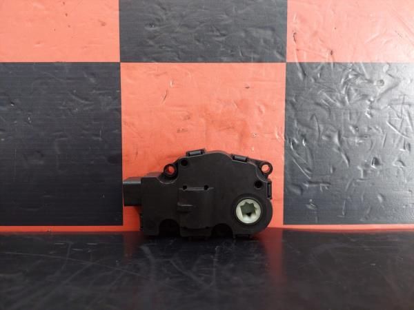 Motor da comporta da sofagem BMW 1 (E87)