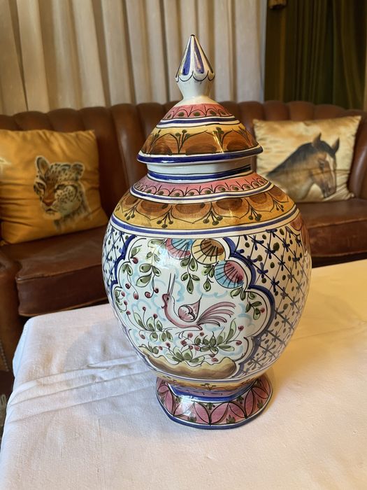 Pote de Cerâmica Artesanal e pintado à mão, Sec. XVII
