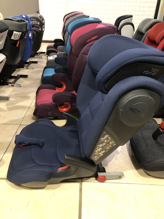 Автокрісла Шоурум Britax Römer Cybex Recaro Maxi Cosi бустер