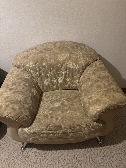 Продам 2 крісла в хорошому стані