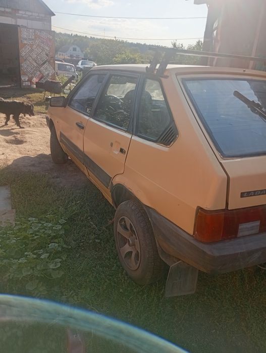 Продам ваз 2109.