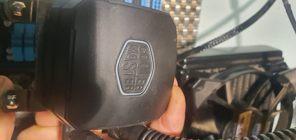 Matherboard asus M5 A 97 R2.0 mais cpu e 8g memoria ram e cooler 140mm