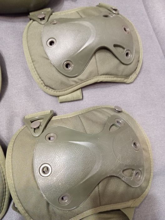 Тактические наколеники и налокотники і фляга