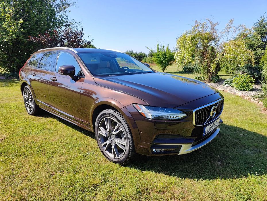 Volvo V90 Cross Country