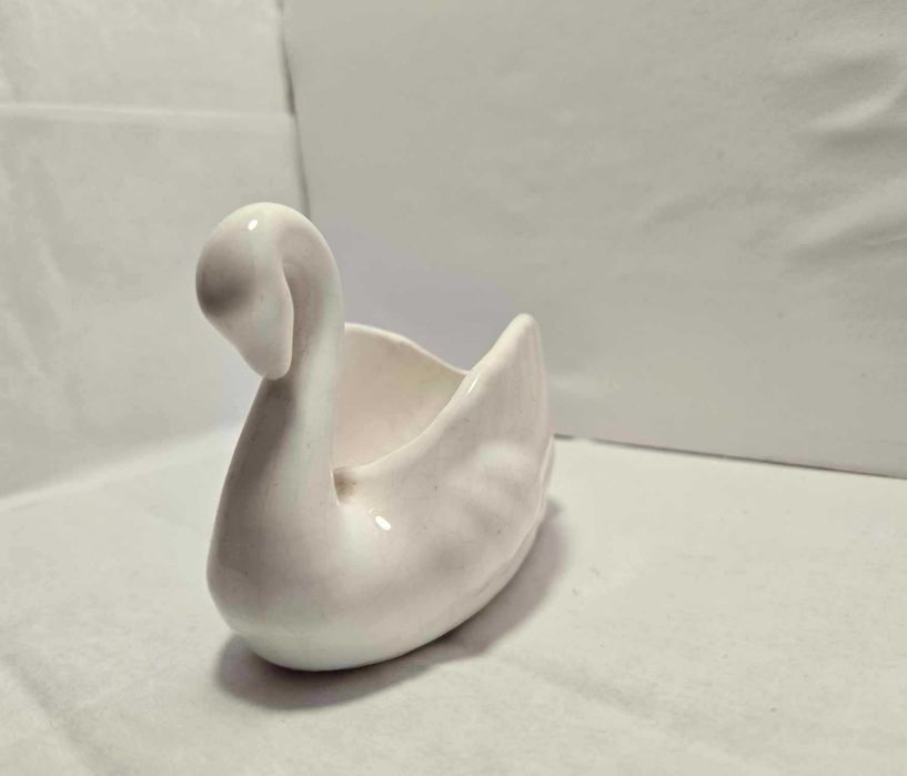 Łabędź porcelanowy na świeczkę