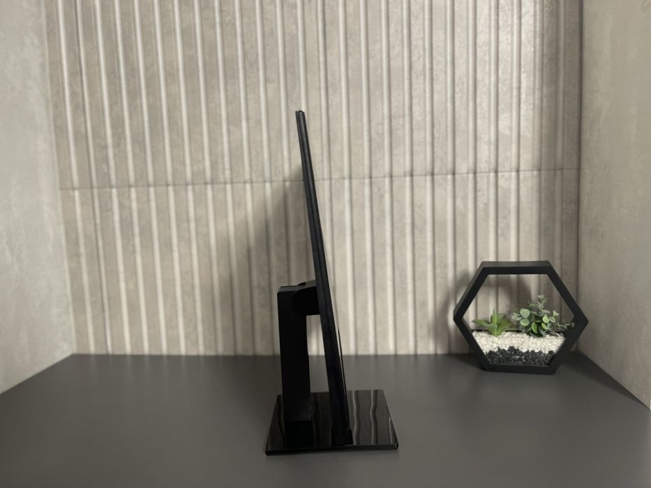 IPS безрамковий монітор AOC 24 дюйми  HDMI full hd