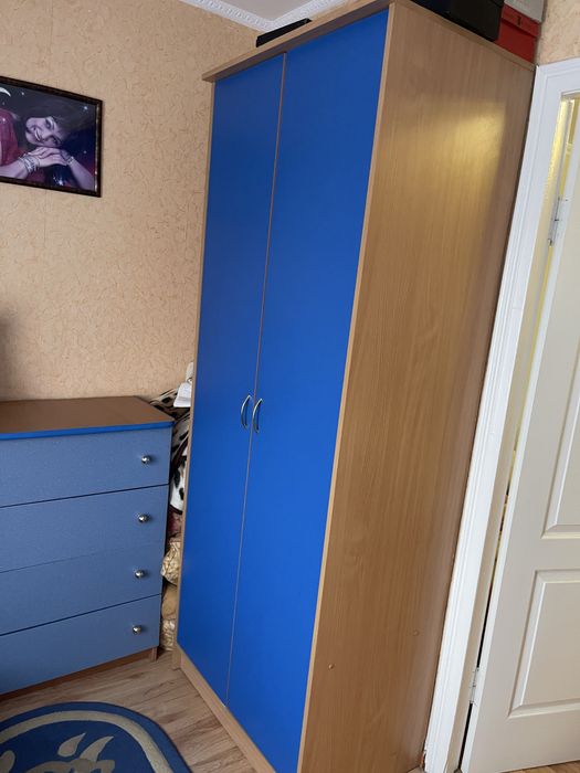 Продаж дитячої спальні для двох дітей