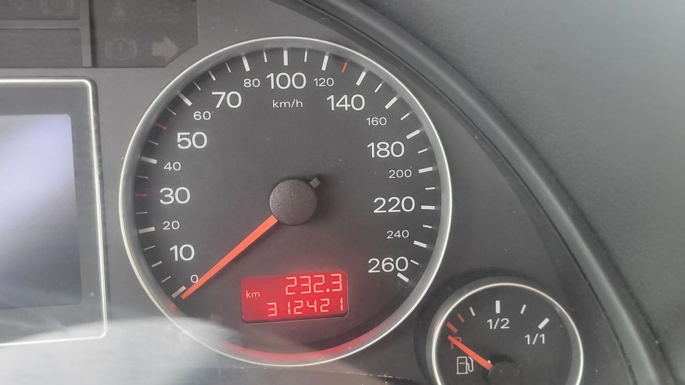 Audi a4 b7 kombi gaz