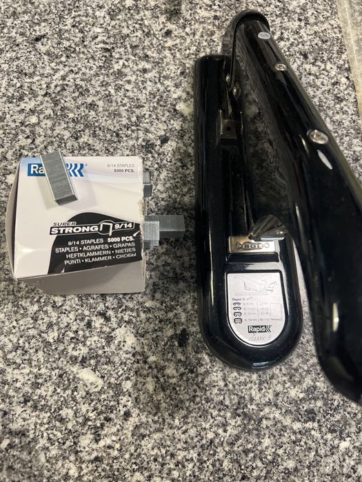 Rapid Agrafador manual HD9 para 110 folhas preto