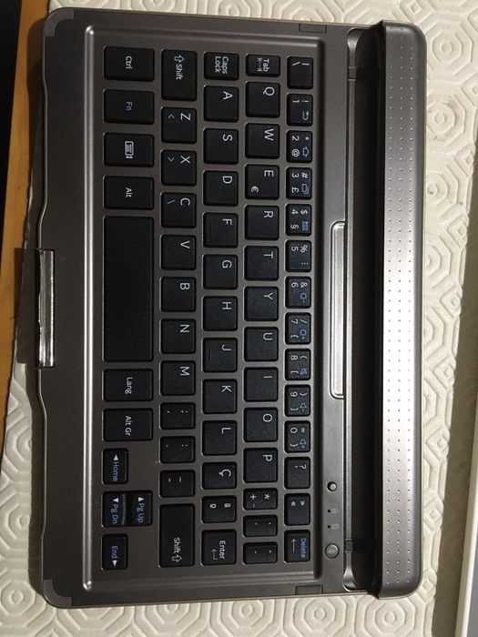 Teclado bluetooth Samsung Tab S 8.4 SM- T705 EJ-CT700