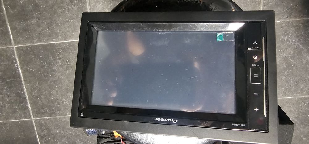 Autoradio pionner DMH-A240bt