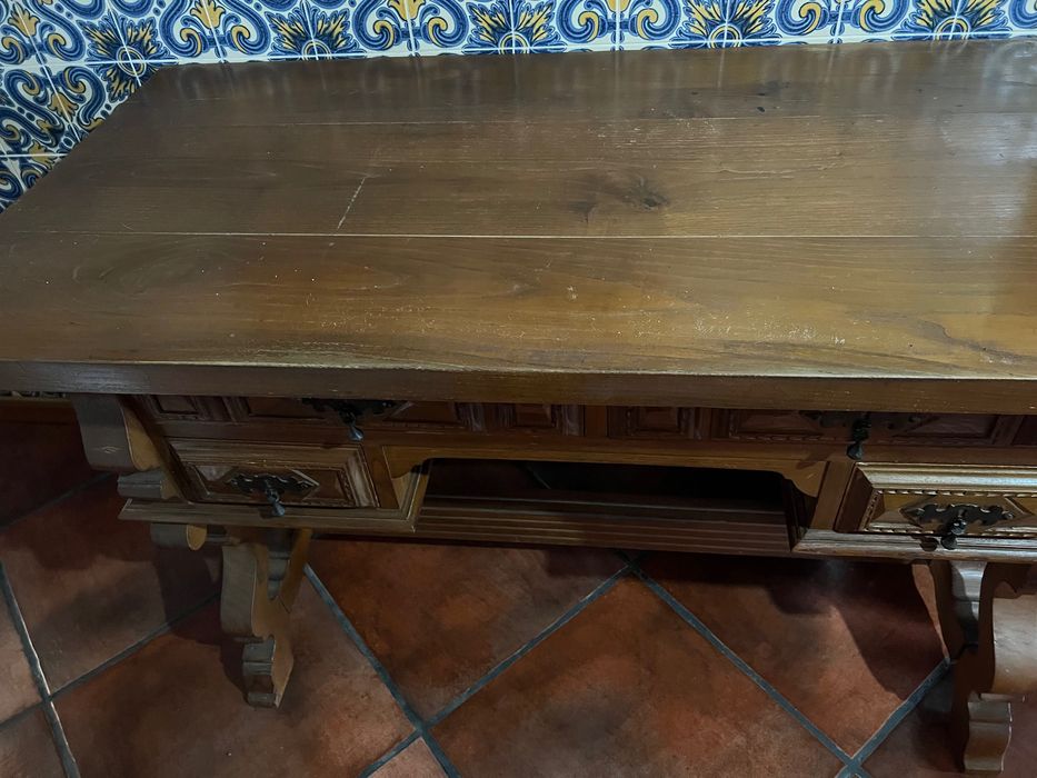 Secretaria madeira