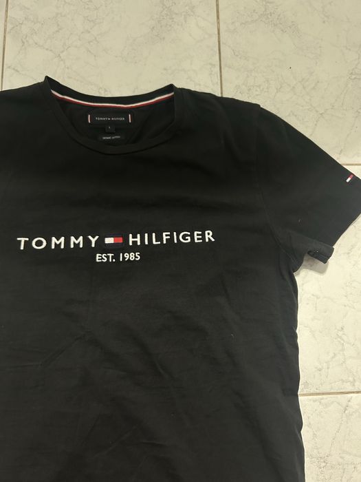 Tommy Hilfiger big logo tee