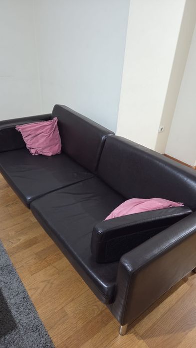 Sofá 2 lugares preto (ÓTIMO ESTADO)