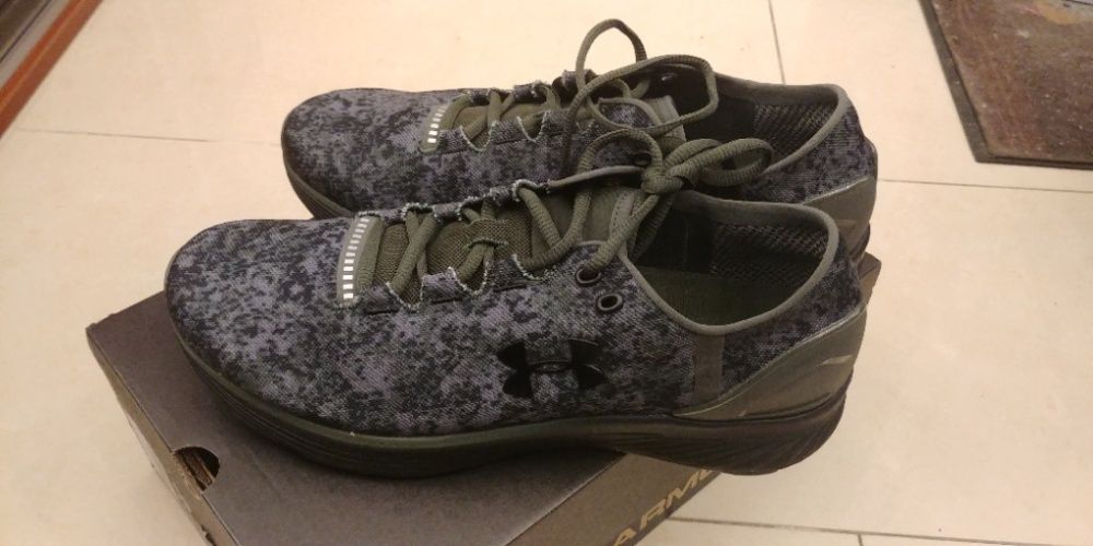 Under Armour UA Charged Bandit 3 DIGI Nowe Rozmiar 46 wkladka 30cm