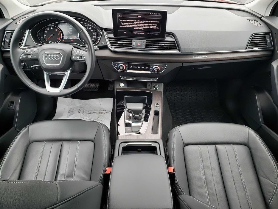 Audi Q5      2021